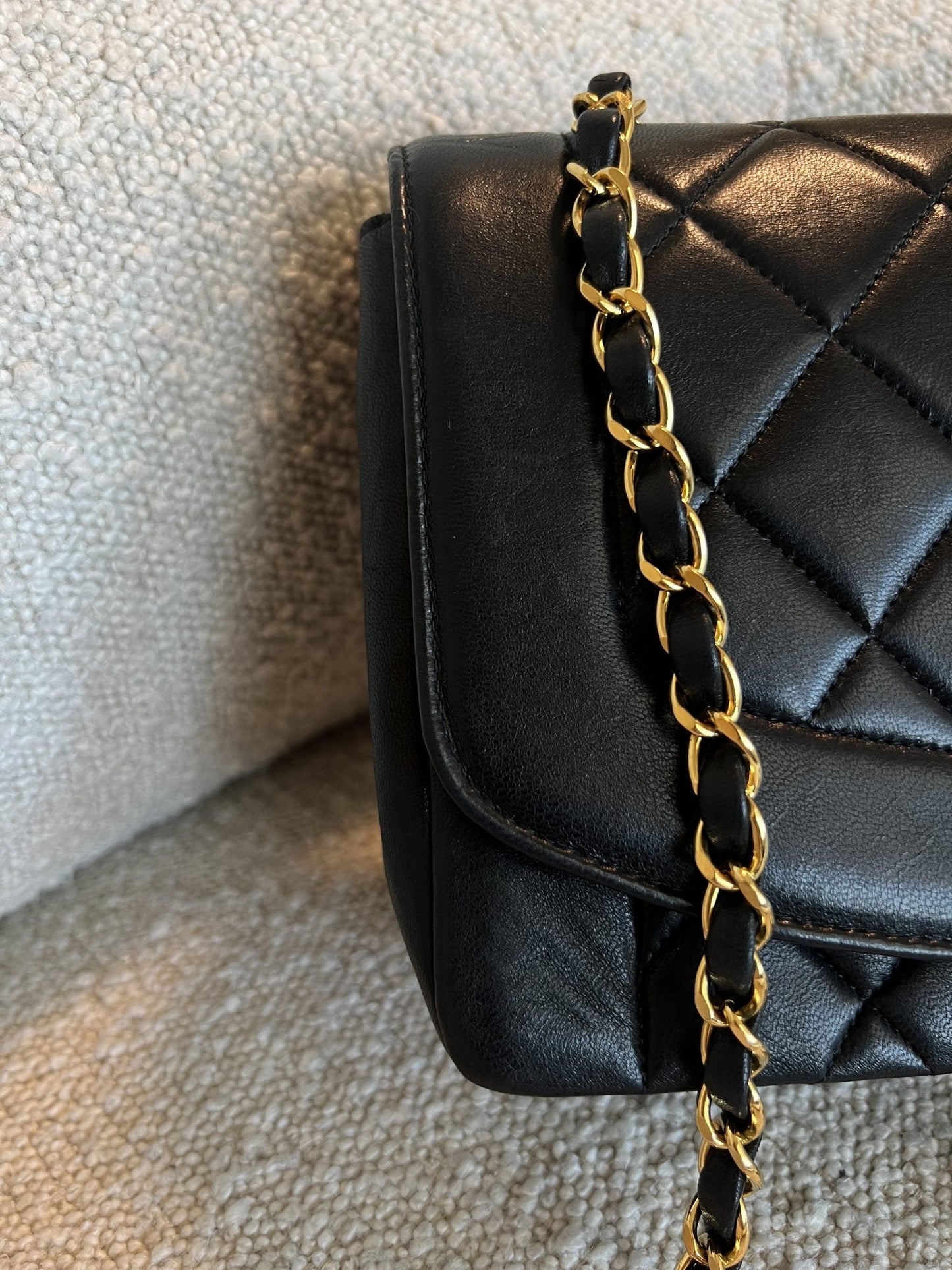 Vintage Black Lambskin Quilted Medium Diana Flap GHW