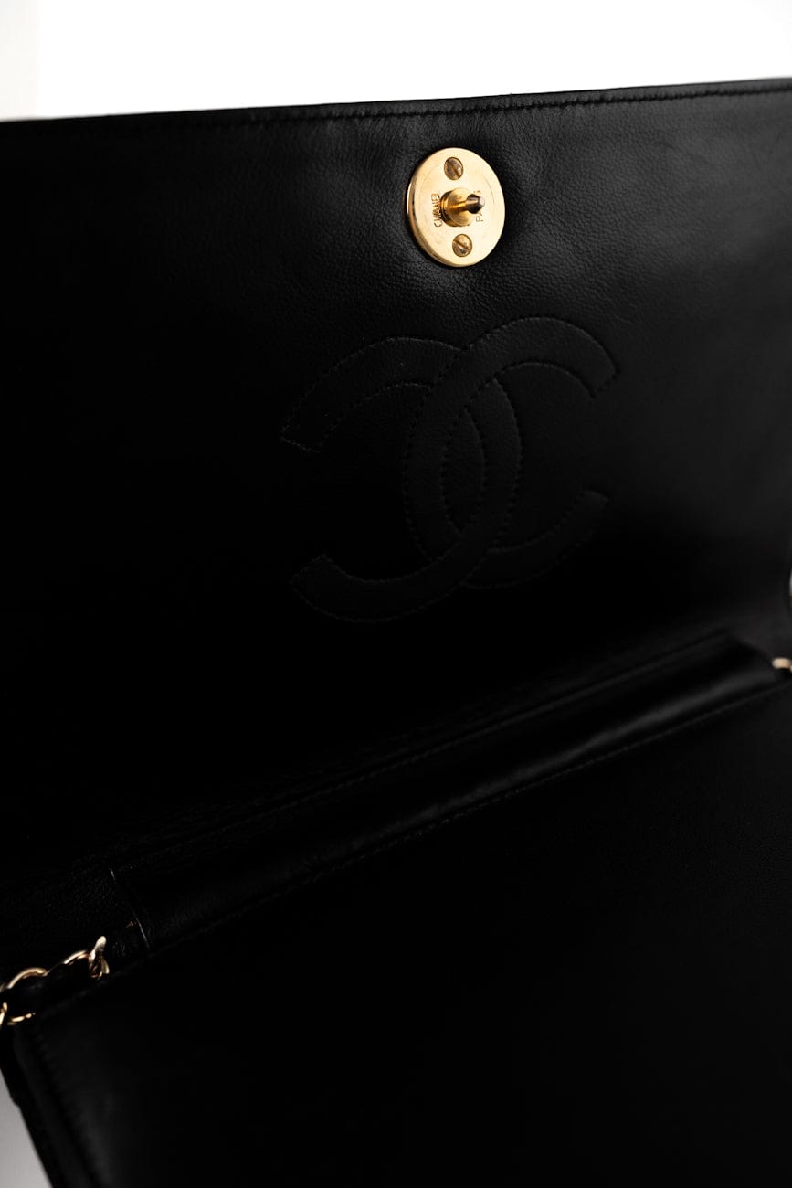 Vintage Black Lambskin Quilted Single Full Flap Shoulder Bag Gold Hardware