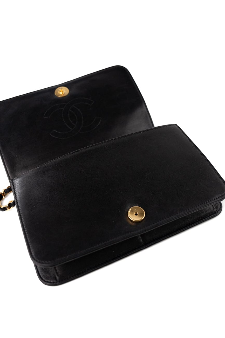 Vintage Black Lambskin Quilted Single Full Flap Shoulder Bag Gold Hardware