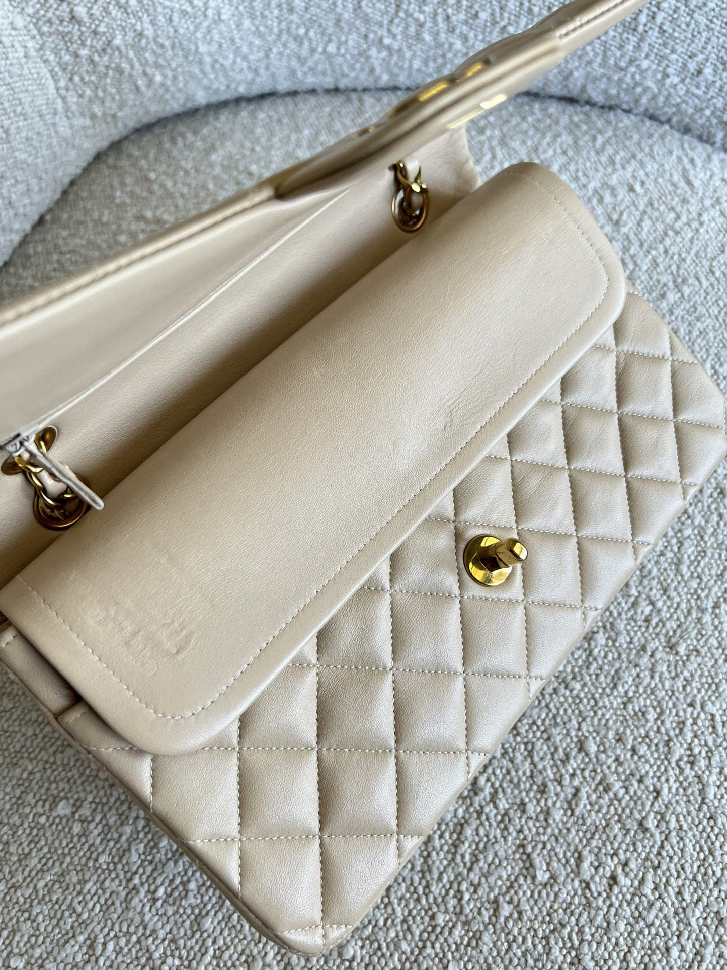 Vintage Light Beige Lambskin Quilted Classic Flap Medium GHW
