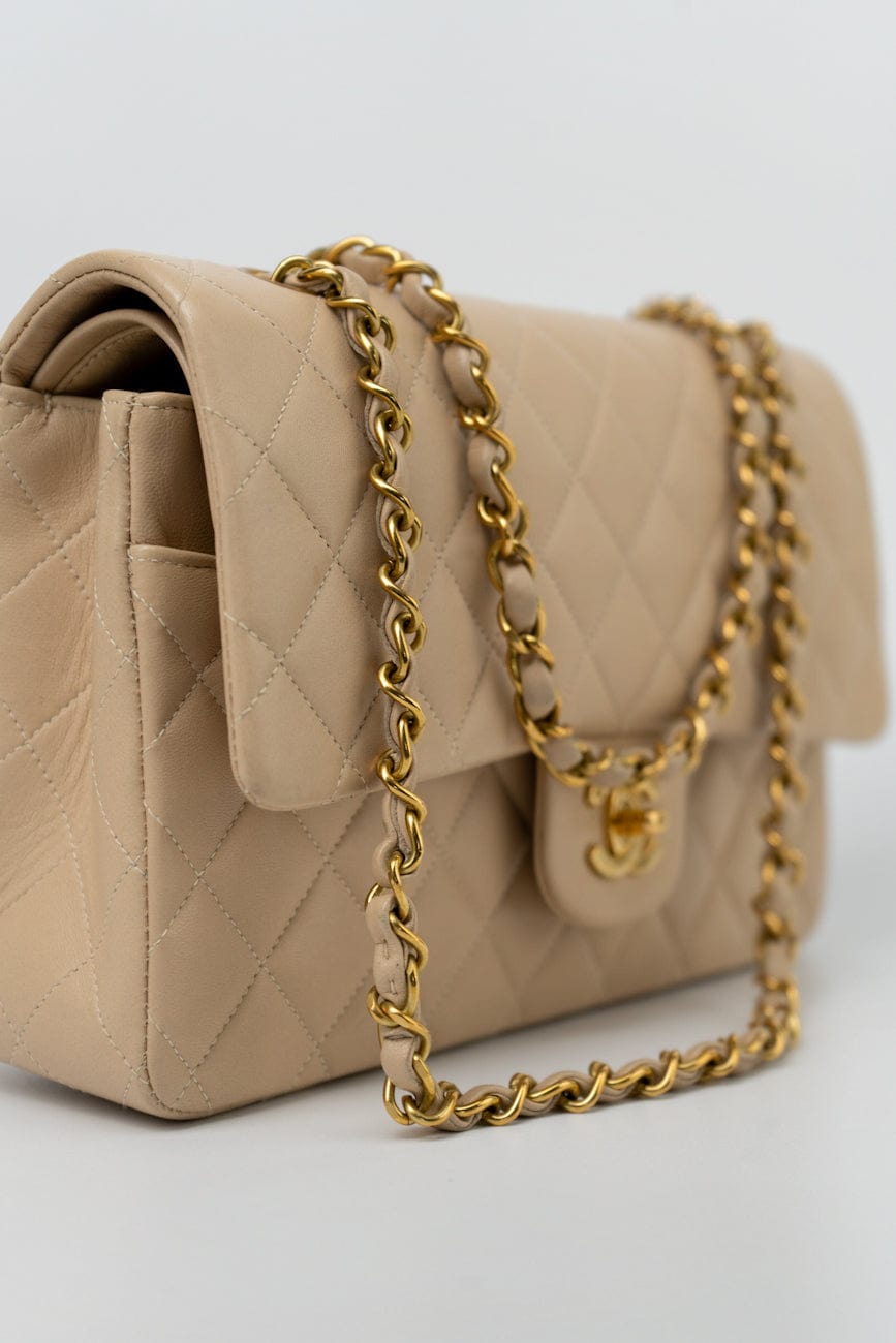 Vintage Light Beige Lambskin Quilted Classic Flap Medium GHW