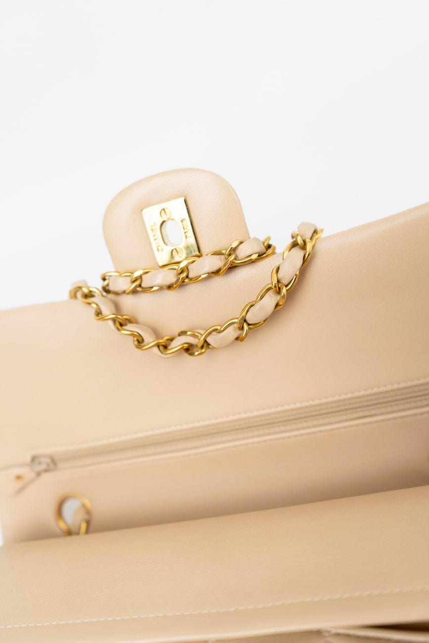 Vintage Light Beige Lambskin Quilted Classic Flap Medium GHW