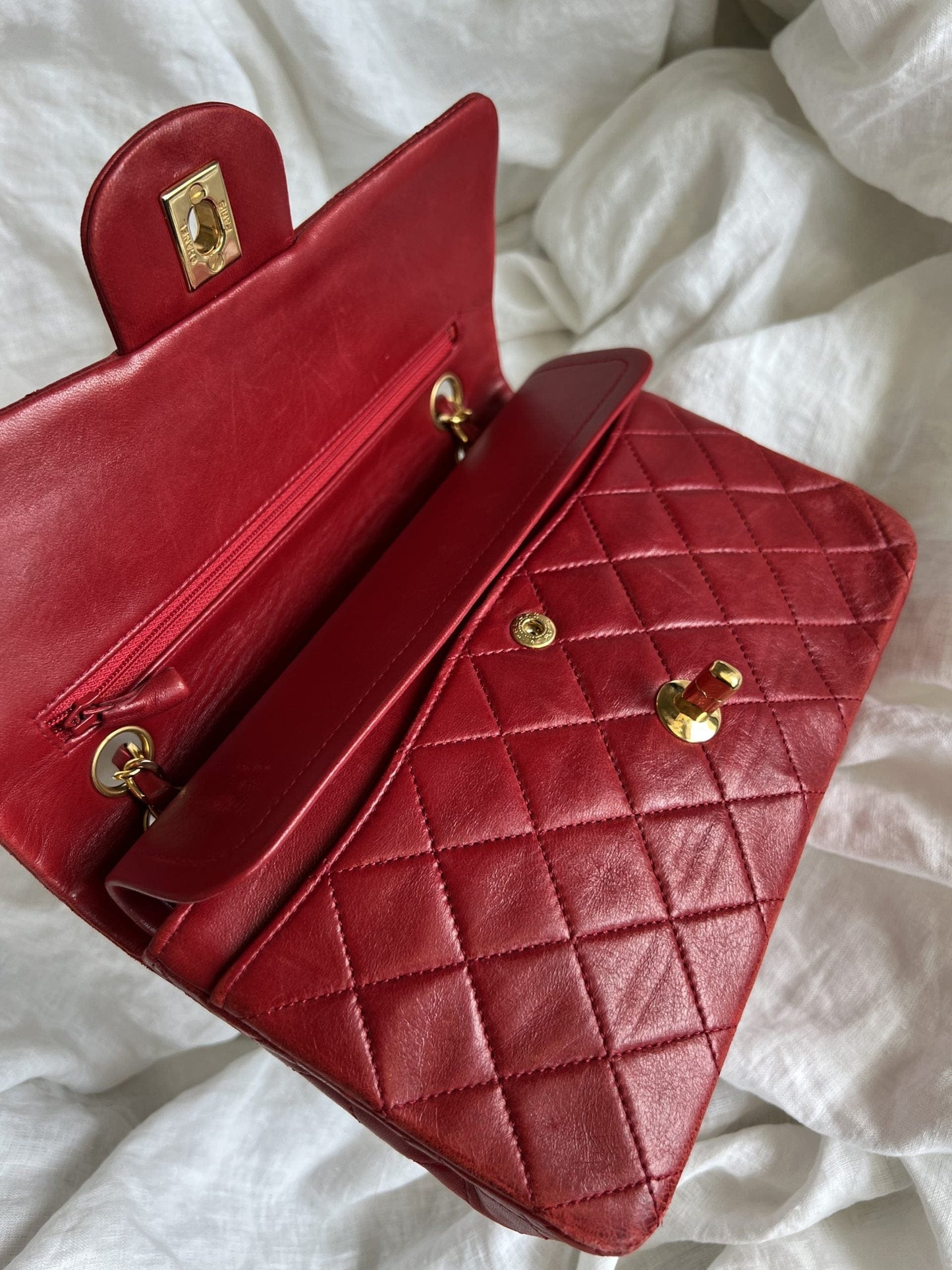 Vintage Red Lambskin Quilted Classic Flap GHW