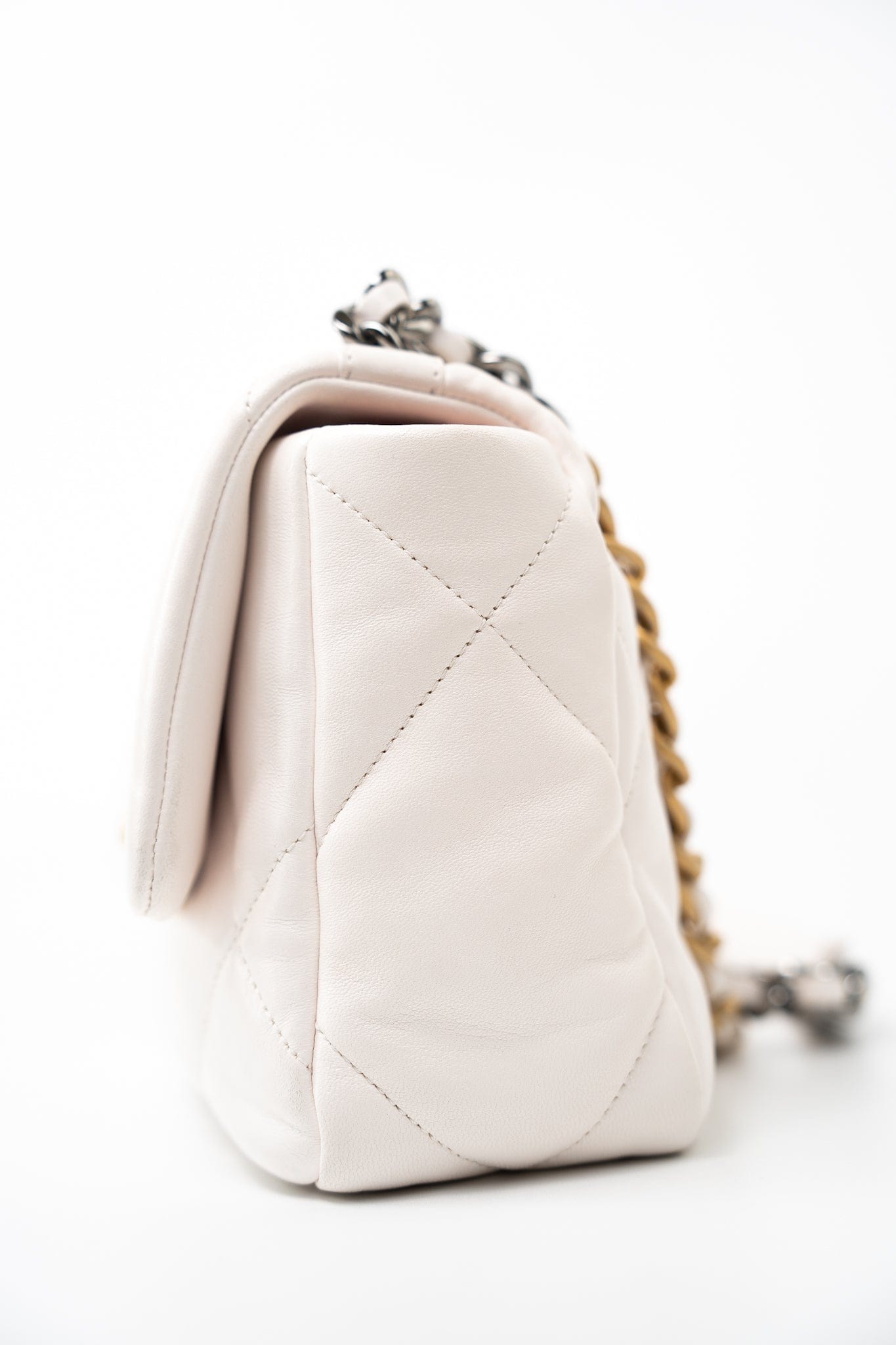 21p White 19 Lambskin Quilted 19 Flap Small