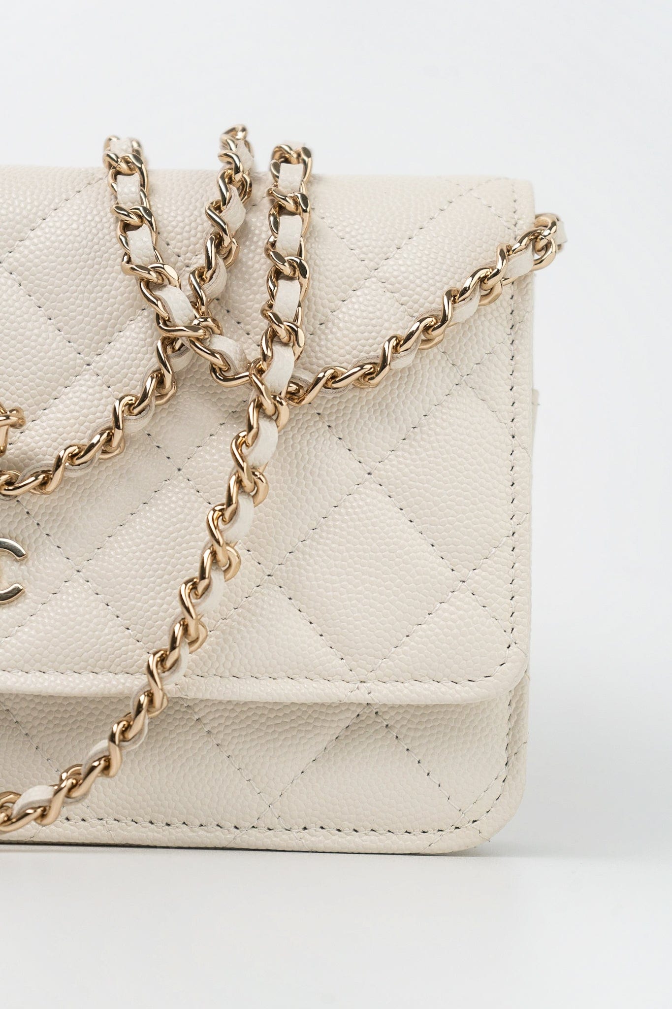 22C White Caviar Quilted Wallet On Chain WOC Light Gold Hardware