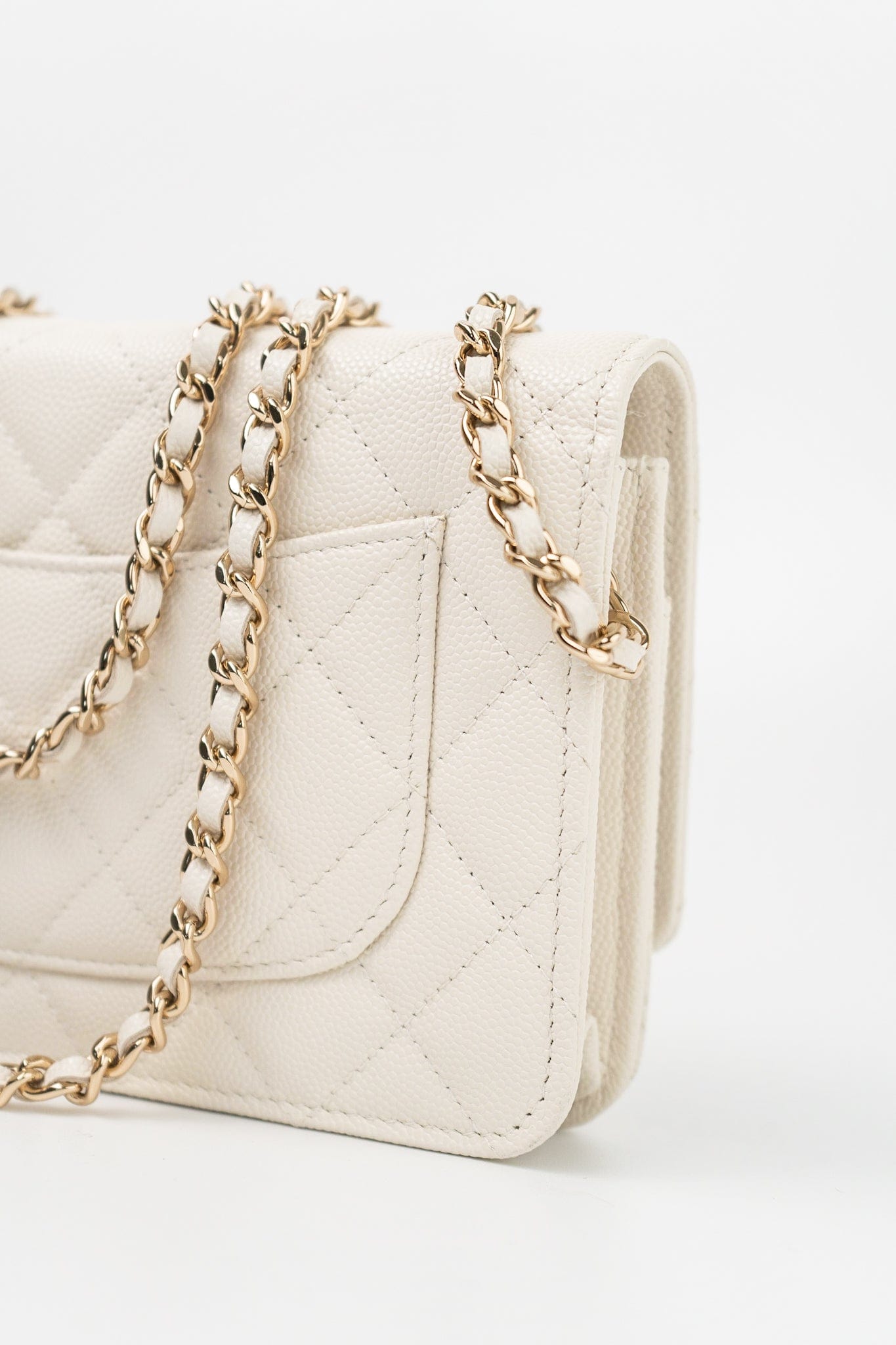 22C White Caviar Quilted Wallet On Chain WOC Light Gold Hardware