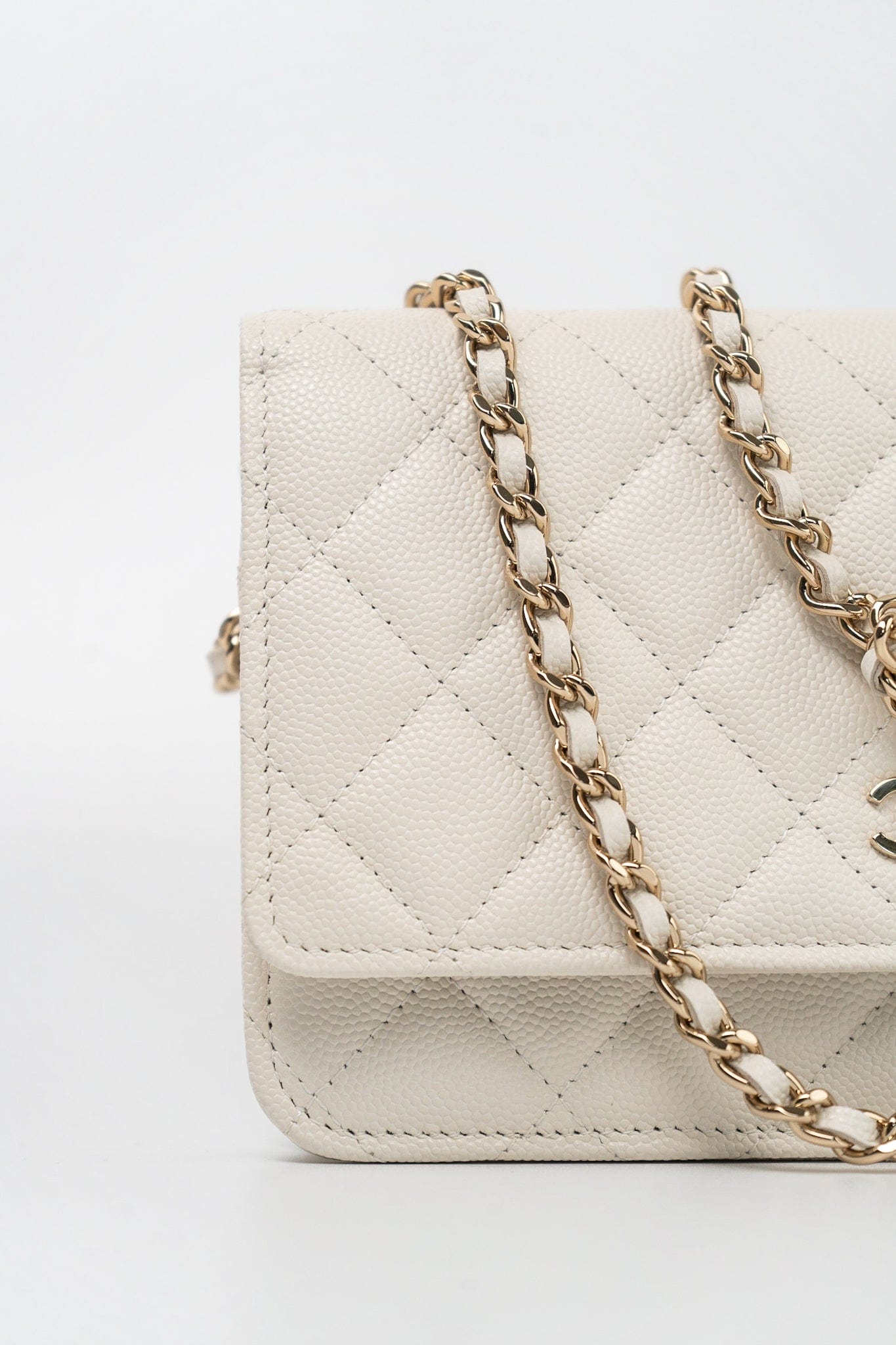 22C White Caviar Quilted Wallet On Chain WOC Light Gold Hardware