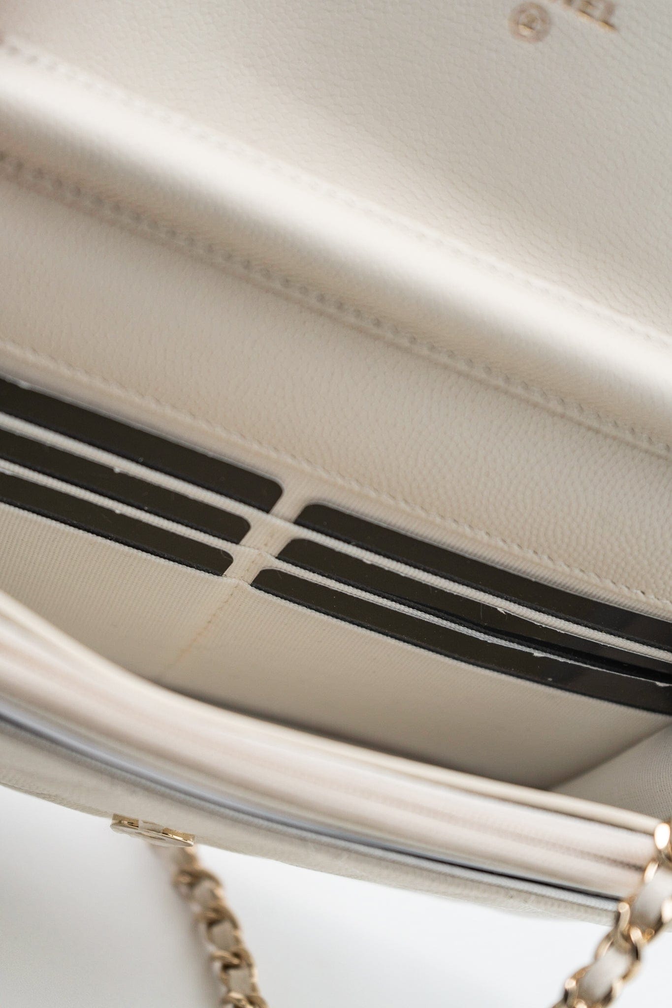 22C White Caviar Quilted Wallet On Chain WOC Light Gold Hardware