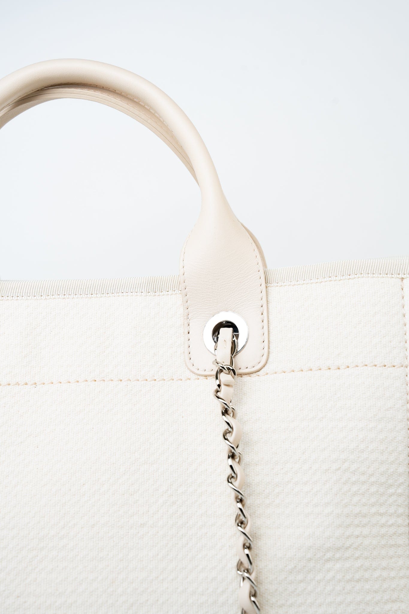 Chanel 22S Small Off White Deauville Shopping Bag SHW