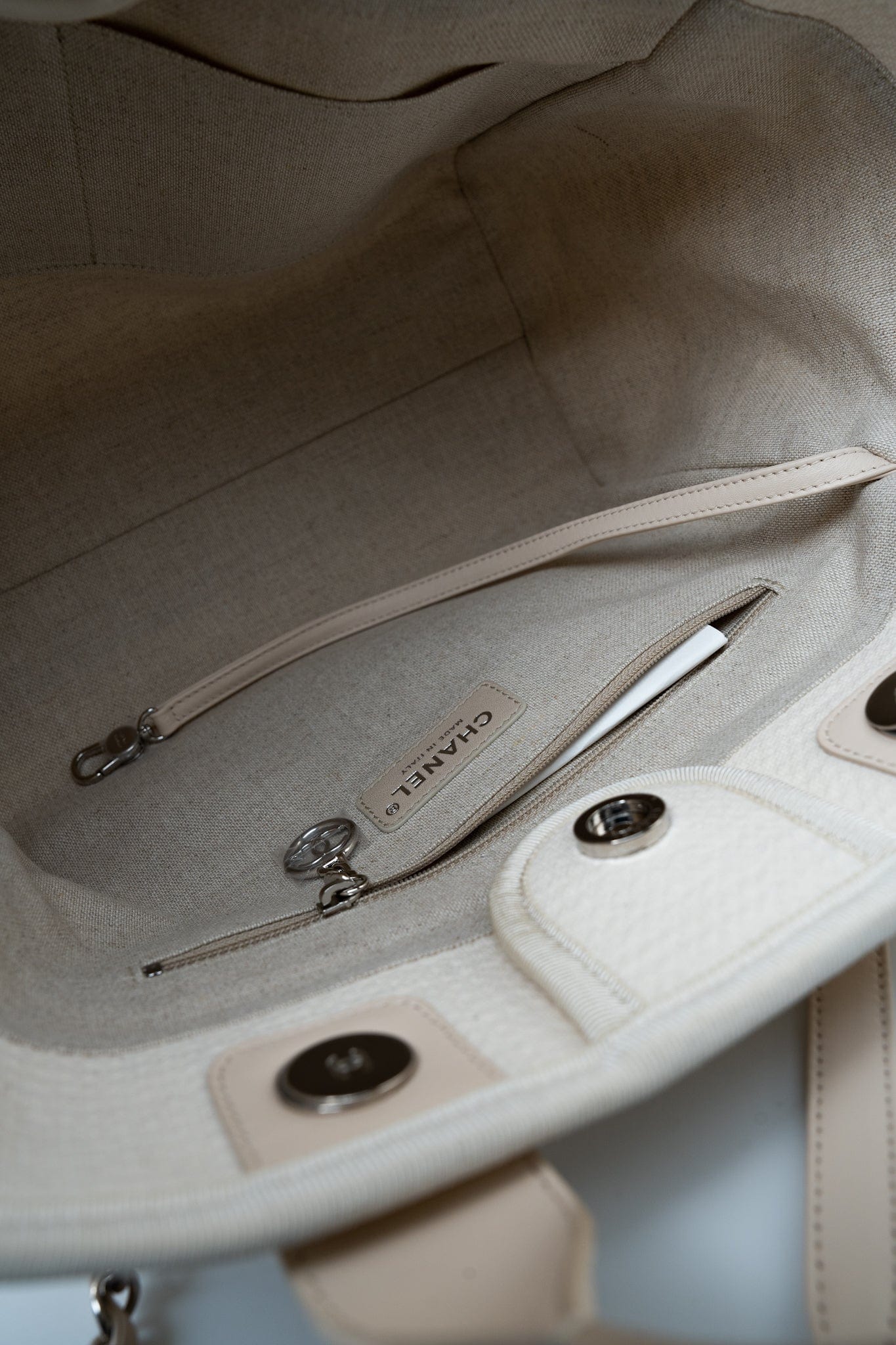 Chanel 22S Small Off White Deauville Shopping Bag SHW