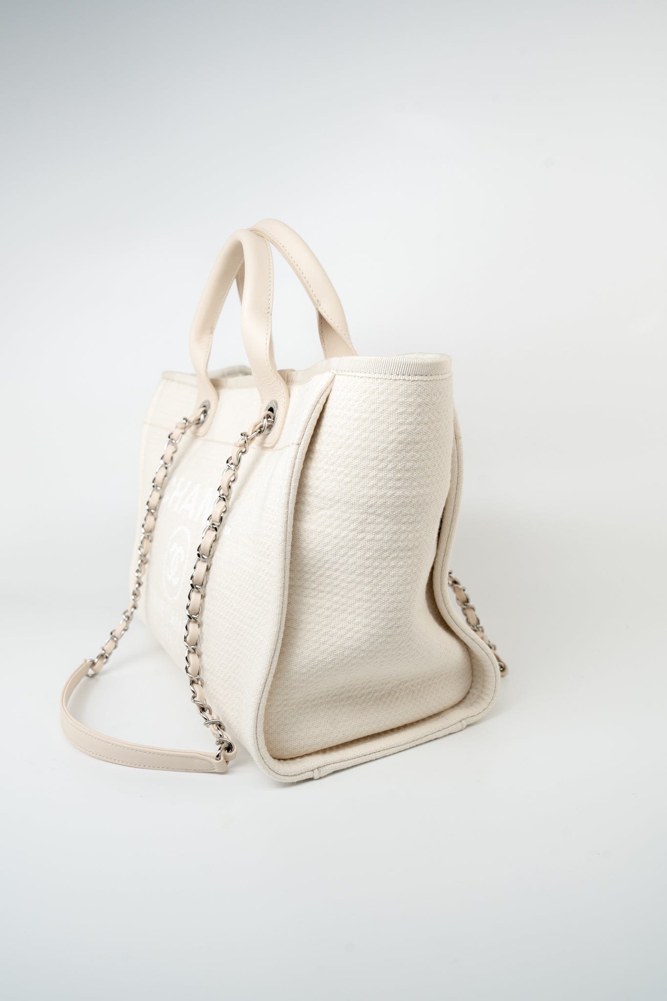 Chanel 22S Small Off White Deauville Shopping Bag SHW
