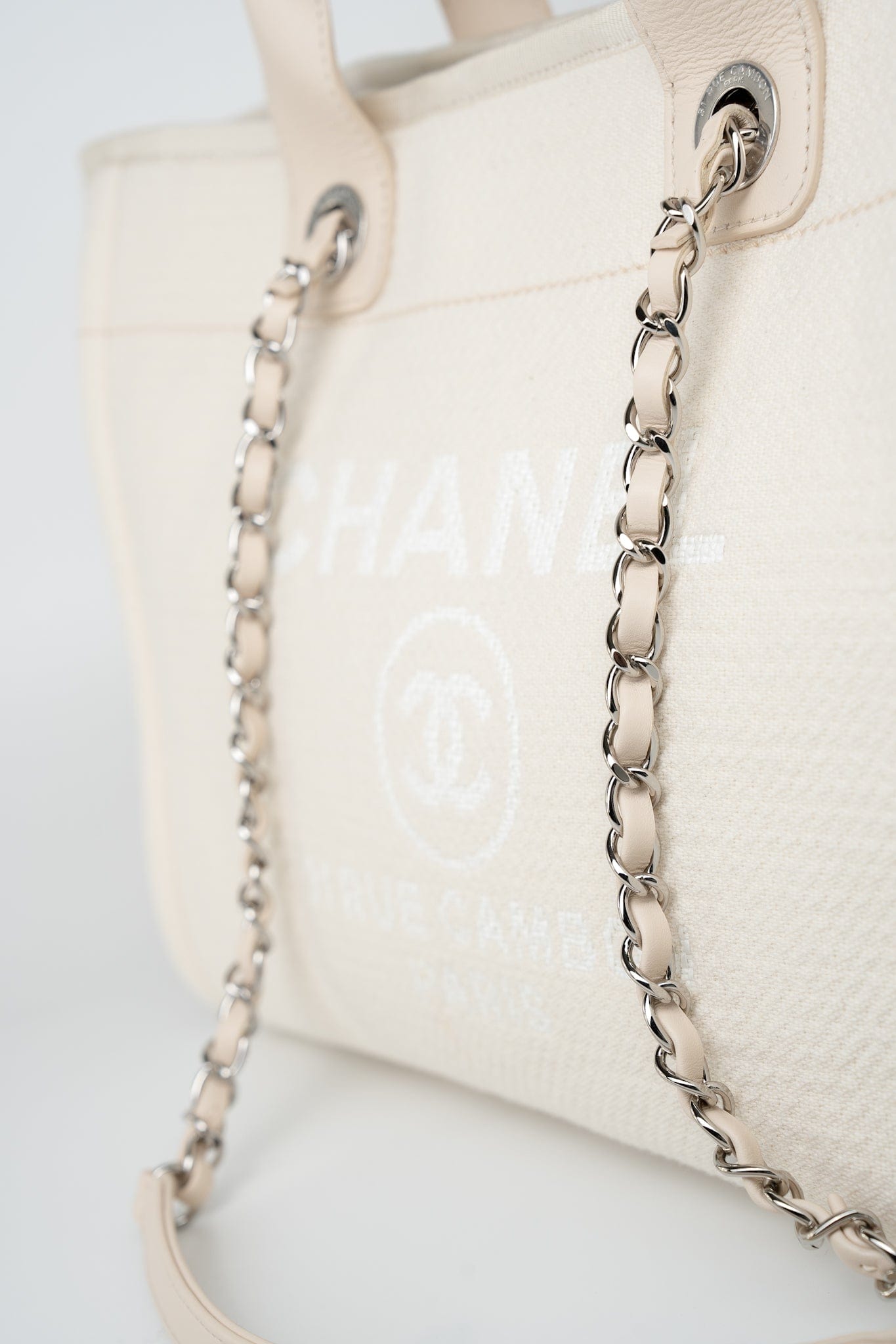 Chanel 22S Small Off White Deauville Shopping Bag SHW