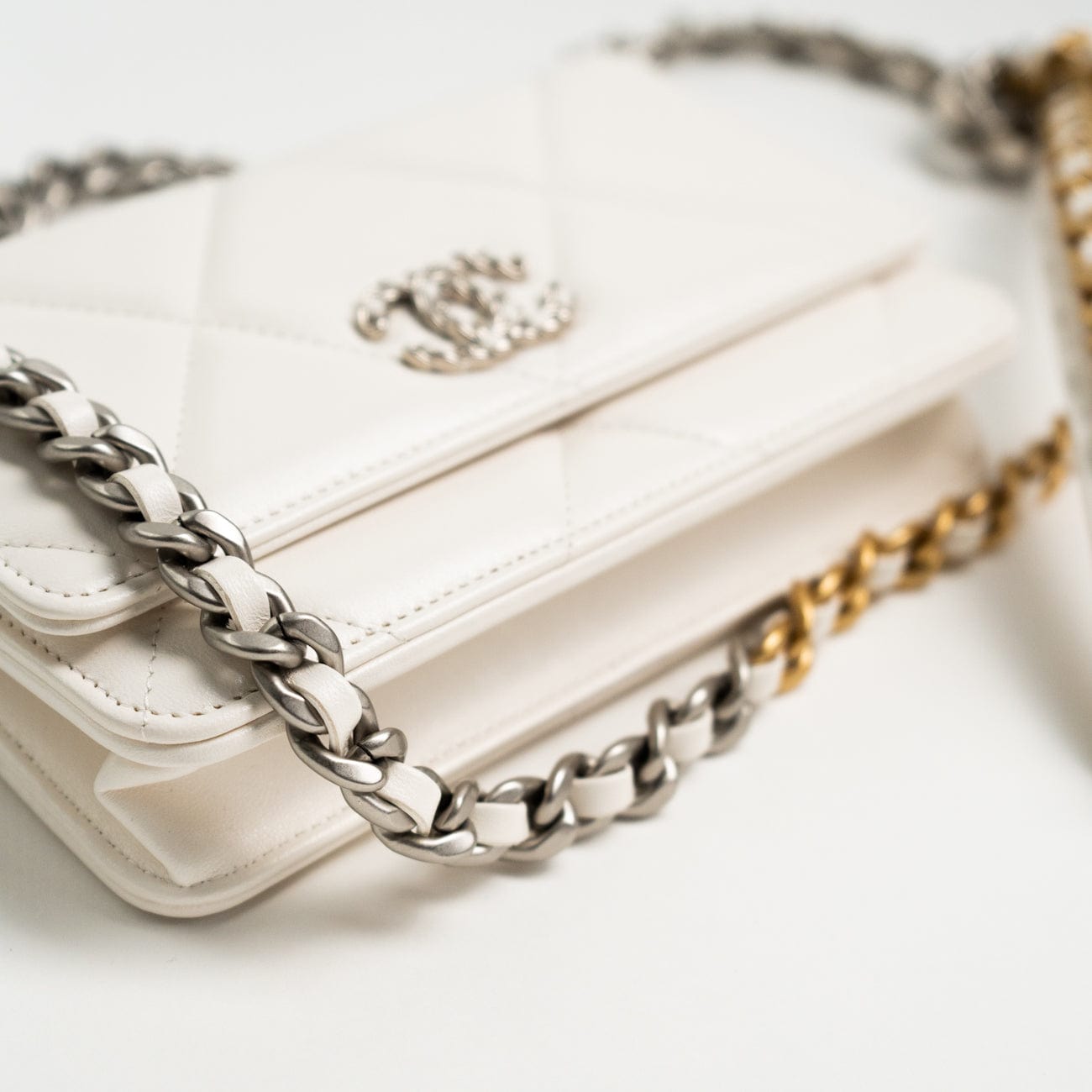 White Lambskin Quilted 19 Wallet on Chain (WOC)