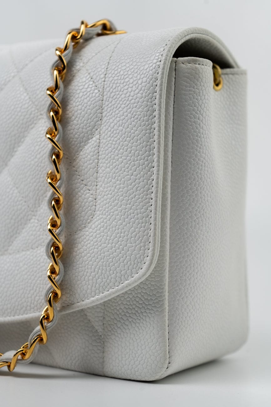 Vintage White Caviar Quilted Medium Diana Flap GHW