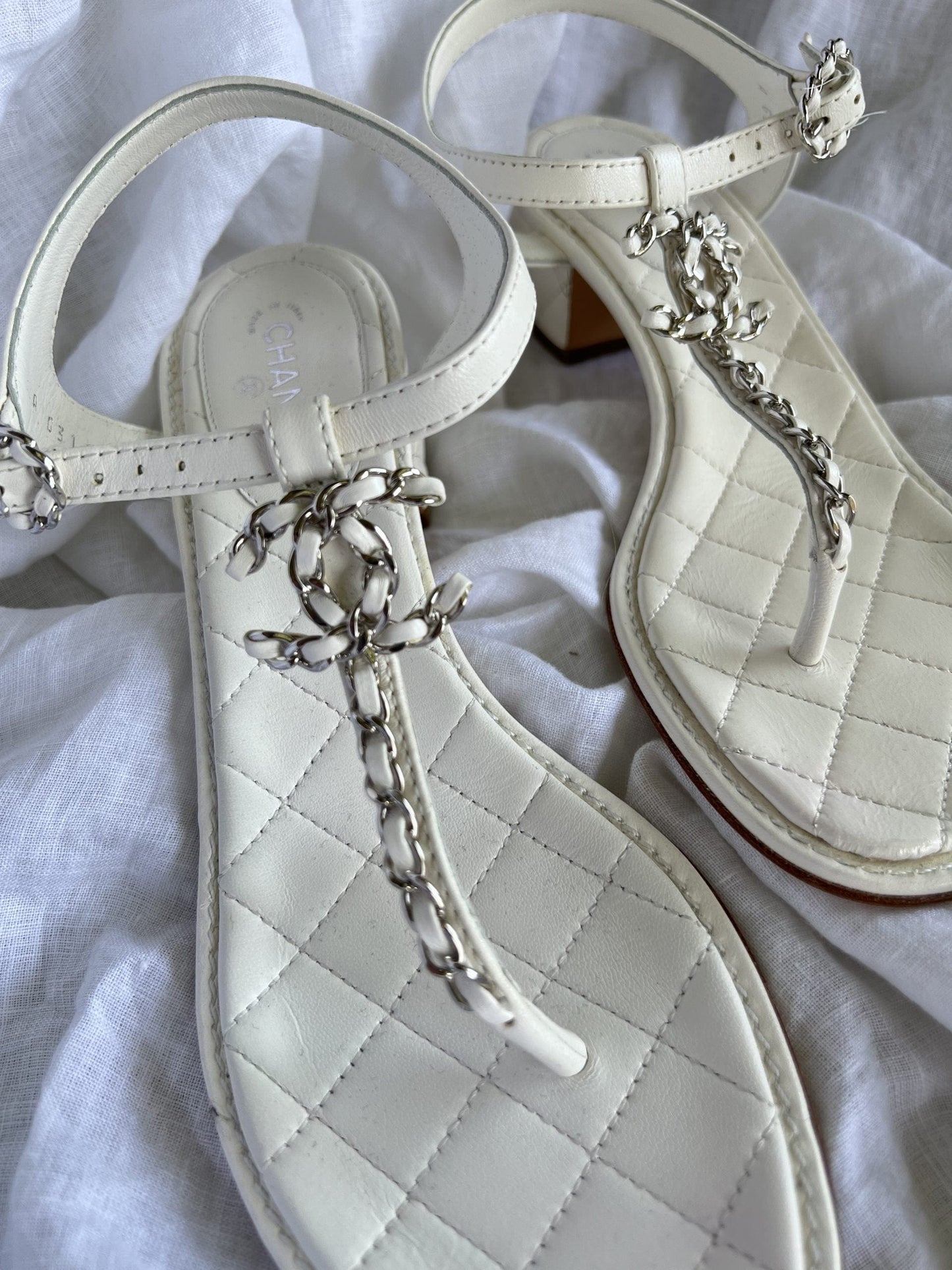 Chanel White Quilted Leather Sandals - 38 1/2