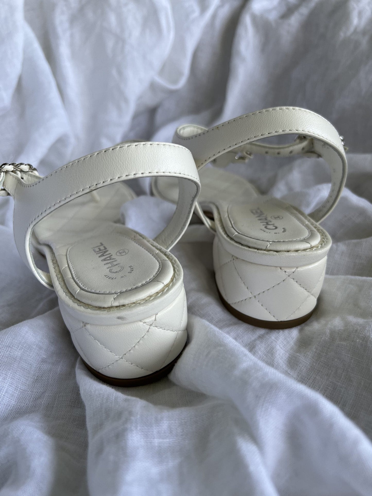 Chanel White Quilted Leather Sandals - 38 1/2