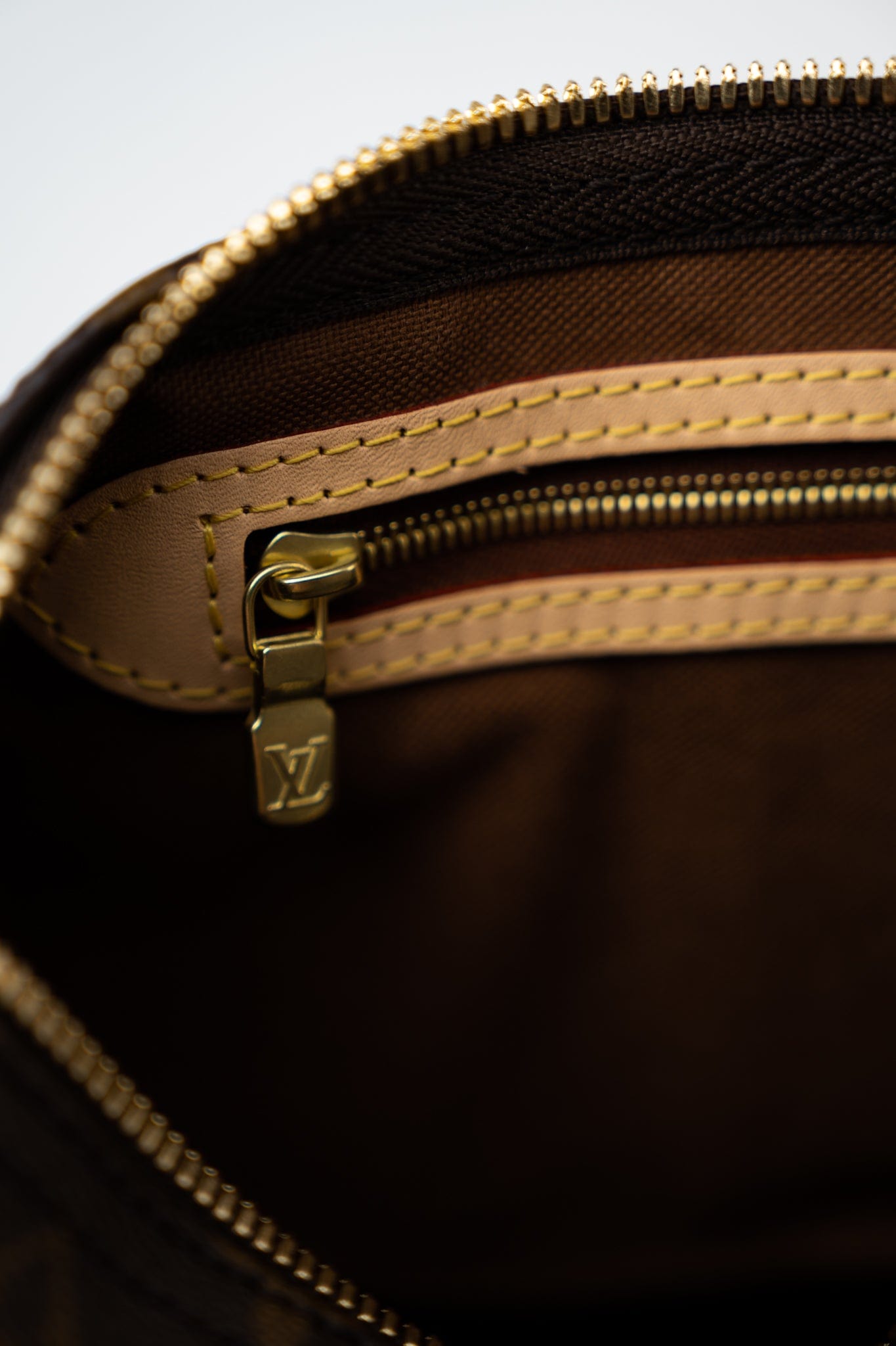 Louis Vuitton Monogram Speedy Bandouliere 25