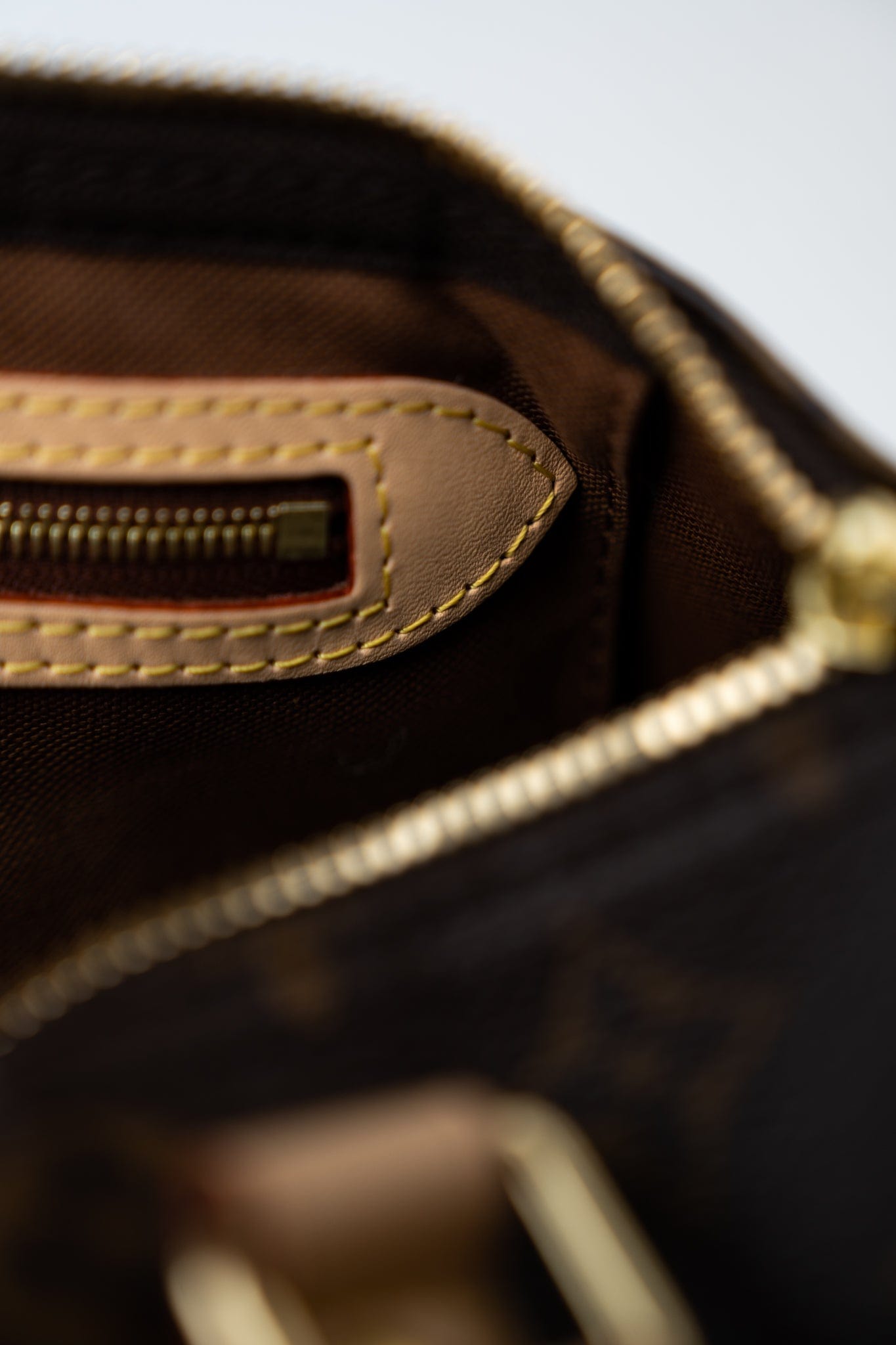 Louis Vuitton Monogram Speedy Bandouliere 25