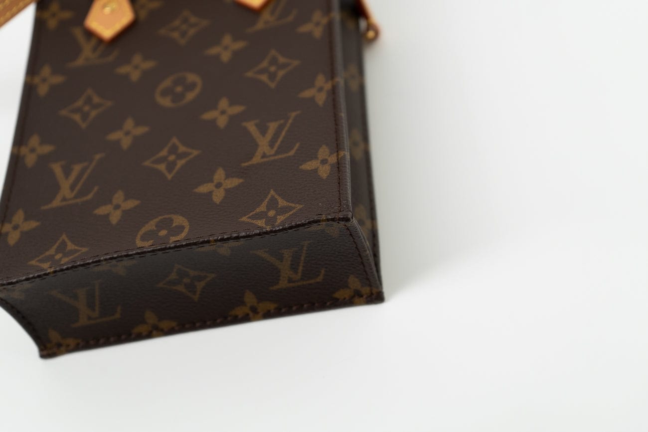 Louis Vuitton Petit Sac Plat