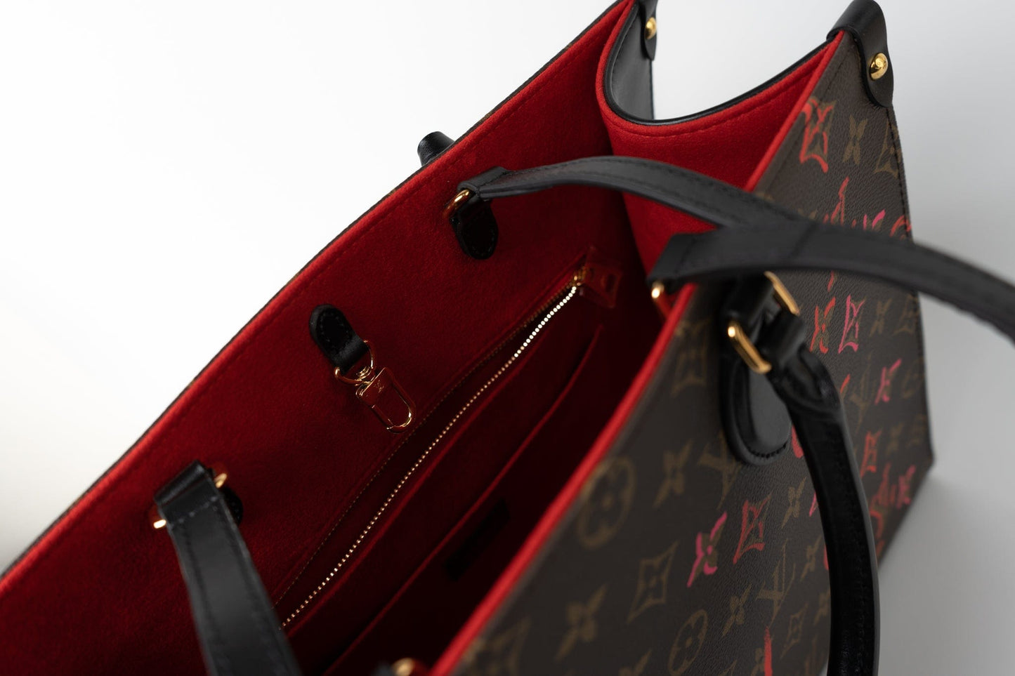 LOUIS VUITTON- Onthego MM Valentine’s Day Collection