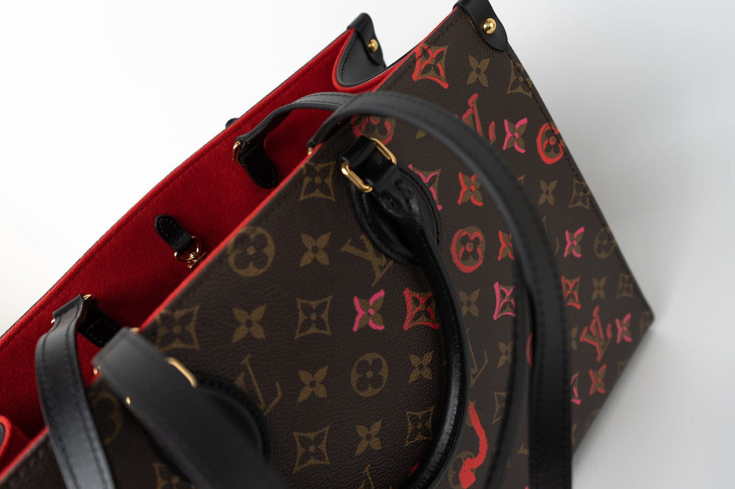 LOUIS VUITTON- Onthego MM Valentine’s Day Collection