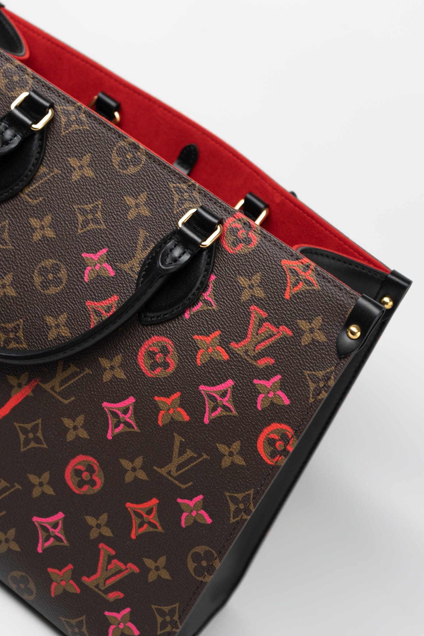 LOUIS VUITTON- Onthego MM Valentine’s Day Collection
