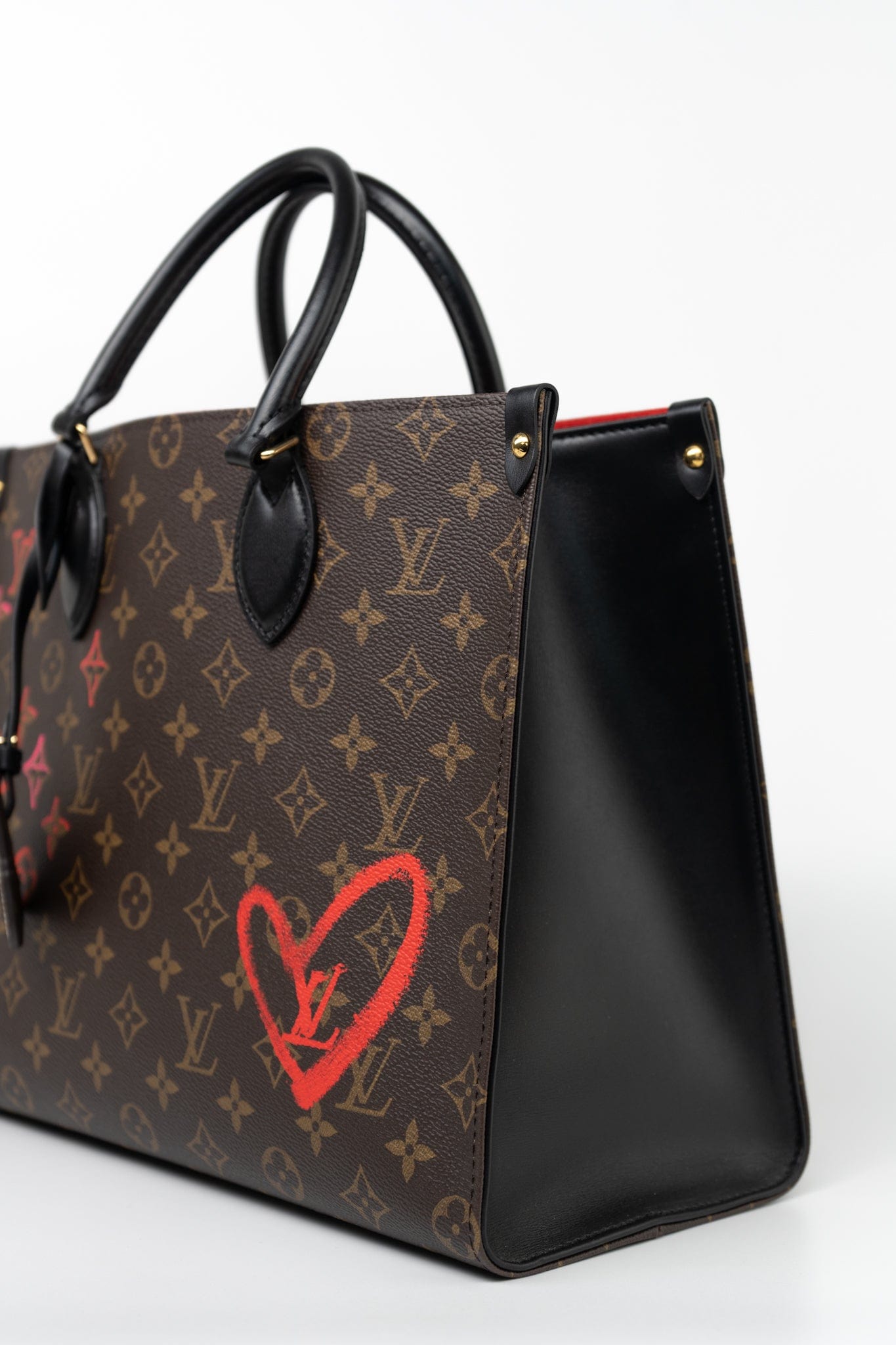 LOUIS VUITTON- Onthego MM Valentine’s Day Collection